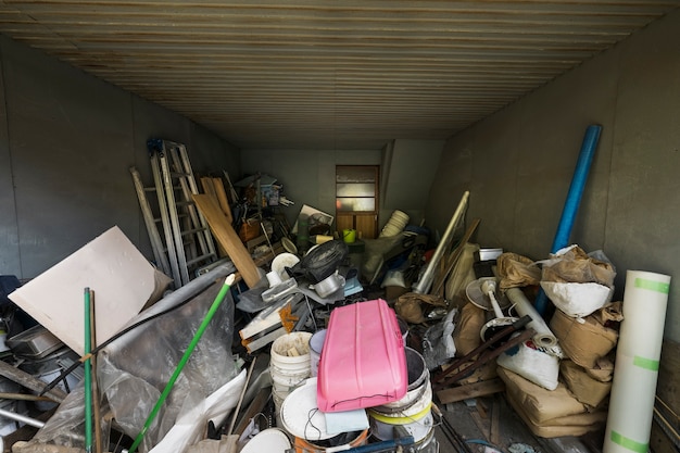 Débarras réalisé par Cleanyou, entreprise de débarras dans les Hauts-de-France ( Lille / Arras / Douai / Lens / Valenciennes ). Débarras pour les professionnels et particuliers